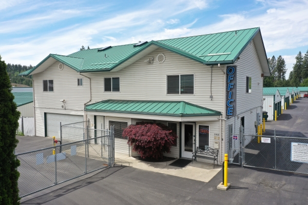 Facility photo: //images.sparefoot.com/medium/24282068ff8070e8075.jpg