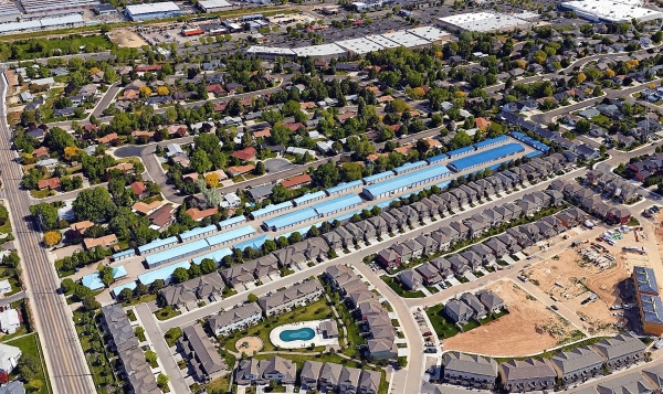 Facility photo: //images.sparefoot.com/medium/24282368ff836fab97f.jpg