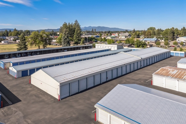 Facility photo: //images.sparefoot.com/medium/24282868ffe1021be39.jpg