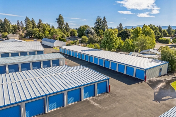 Facility photo: //images.sparefoot.com/medium/24282868ffe11c72e10.jpg