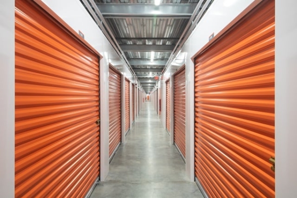 Facility photo: //images.sparefoot.com/medium/2433776a0c66e93c579.jpg