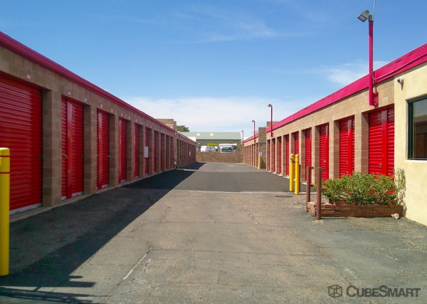 Facility photo: //images.sparefoot.com/medium/632046903047be5c0e.jpg