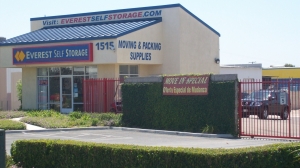 Everest Self Storage - Photo 4