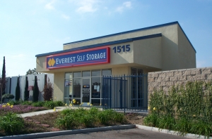 Everest Self Storage - Photo 1