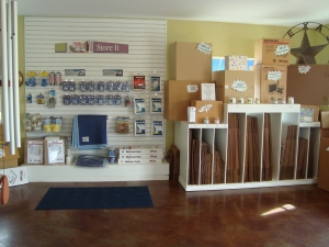 Highpoint Storage - Photo 3