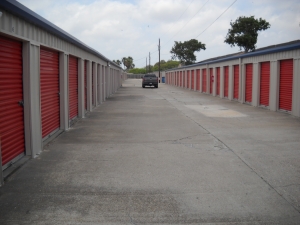 Watson & Taylor Self Storage - Rodd Field - Photo 2