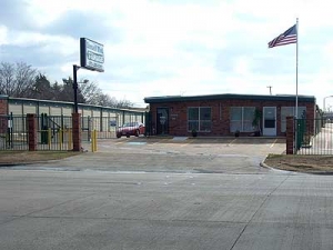 Samuell Blvd Self Storage - Photo 2