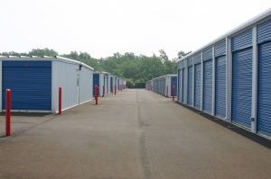 StorageWORKs - Warminster - Photo 2