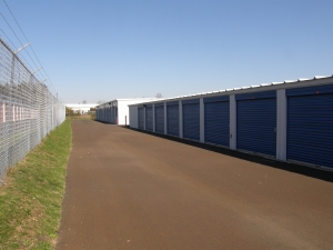 StorageWORKs - Warminster - Photo 4