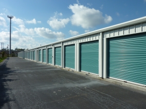 North Loop Self Storage - Photo 7