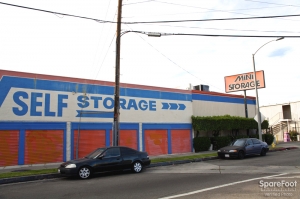 Van Nuys Mini Storage Picture of Van Nuys Mini Storage