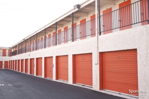 Van Nuys Mini Storage Picture of Van Nuys Mini Storage
