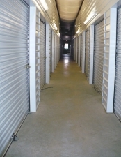 Burlington Storage - Photo 2