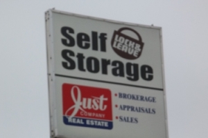 Lock & Leave Self Storage - Reedley - Photo 6