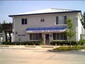 Parkway Self Storage & Carwash - Photo 1