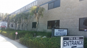 Airport Self Storage - Newport Beach - 3760 Campus Dr