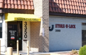 STORE N LOCK - Photo 4