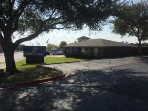 Life Storage - Arlington - East Lamar Boulevard Picture of Life Storage - Arlington - East Lamar Boulevard