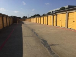 Life Storage - Arlington - East Lamar Boulevard Picture of Life Storage - Arlington - East Lamar Boulevard