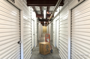 Auburn Express Storage Picture of Auburn Express Storage