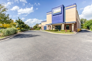 Simply - Farmington Hills - Grand River Ave Picture of Simply - Farmington Hills - Grand River Ave