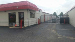 Devon Self Storage - American Way