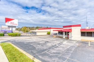 Devon Self Storage - Poplar Ave.