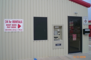 Hot Shots Storage Picture of Hot Shots Storage
