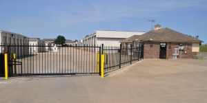 StorageMart - Hwy 150 & Hwy 291 Picture of StorageMart - Hwy 150 & Hwy 291