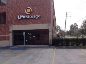 Life Storage - Houston - West Lake Houston Parkway Picture of Life Storage - Houston - West Lake Houston Parkway