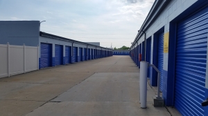 Maximum Storage - Lansing Picture of Maximum Storage - Lansing
