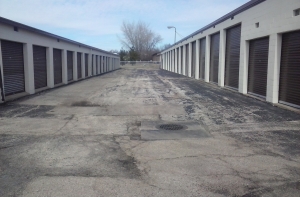 Red Dot Storage - North Hale Avenue Picture of Red Dot Storage - North Hale Avenue
