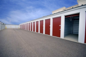 StorageMart - 101st St & Scott Circle Picture of StorageMart - 101st St & Scott Circle