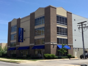 Life Storage - Chicago - West Diversey Avenue