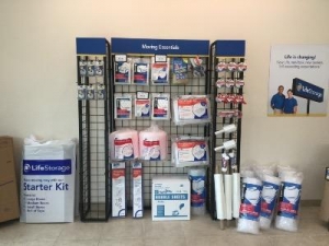 Life Storage - Sacramento - Folsom Boulevard Picture of Life Storage - Sacramento - Folsom Boulevard