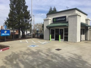 Life Storage - Sacramento - El Camino Avenue Picture of Life Storage - Sacramento - El Camino Avenue