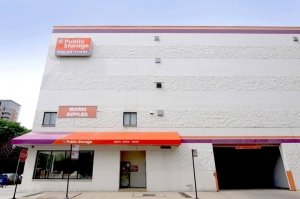 Public Storage - Chicago - 1129 N Wells Street