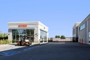 Public Storage - Valencia - 28111 Kelly Johnson Pkwy