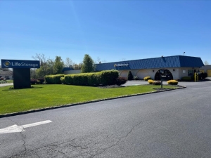 Life Storage - Hillsborough - 206 U.S. 130