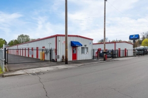 Life Storage - Vancouver - 2900 Kauffman Avenue