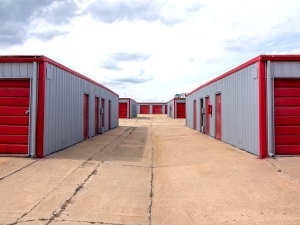Peoples Choice Storage - 6209 W. Kellogg