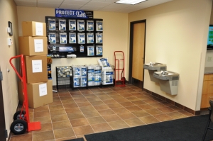Lake Region Storage - Photo 3