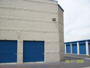 US Storage Centers - Stanton - Photo 8