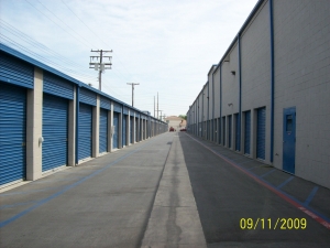 US Storage Centers - Stanton - Photo 9