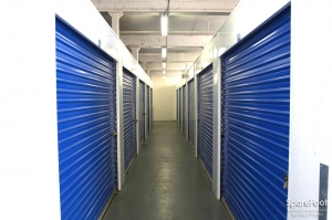 US Storage Centers Picture of US Storage Centers