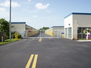 US Storage Centers - Miami Gardens - photo 