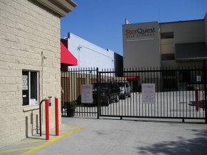 StorQuest Self Storage - Hollywood - Photo 2