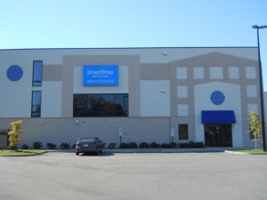 SmartStop - LaSalle Ave. - Photo 1