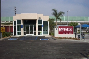 Linkletter Self Storage - Photo 1