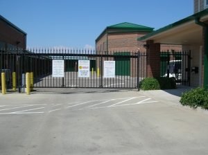 StorQuest Self Storage - Aurora - Photo 3